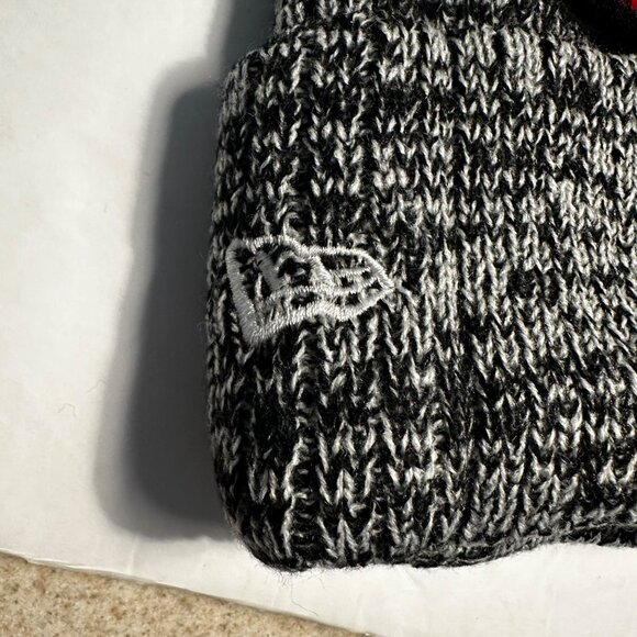 New Era Atlanta Falcons NFL On-Field Pom Knit Beanie Hat One Size Fits Most - Picture 4 of 6